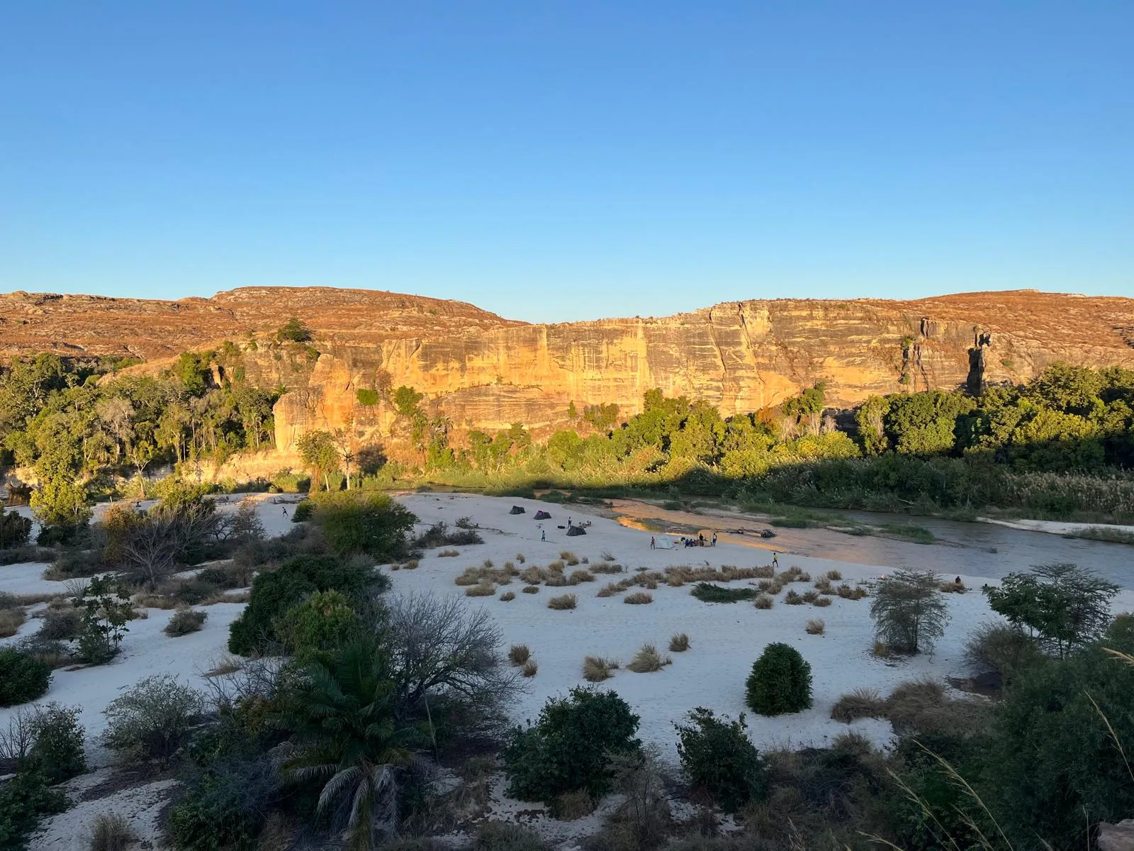 Madagascar: geography, geology, wildlife and people